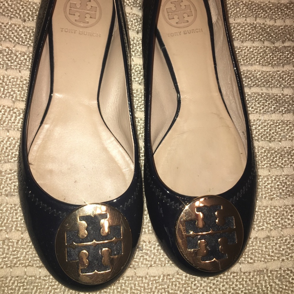 Tory Burch sneaker.